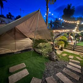 Balai Halang Campsite Lipa Batangas, hotell i Palavit
