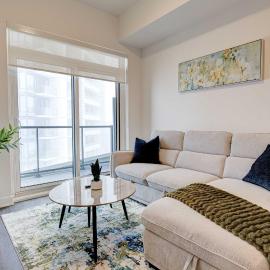 Stylish Downtown Suite with Patio & City Views, hôtel à Kitchener