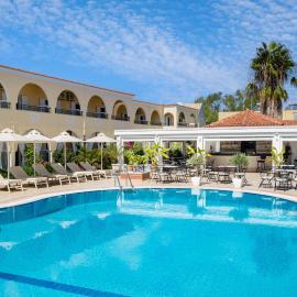 Konstantina Apartments, hotel a Kavos