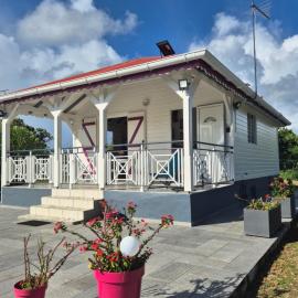 "Fleur d'Hibiscus" Maison créole paisible au coeur de la nature à Marie-Galante