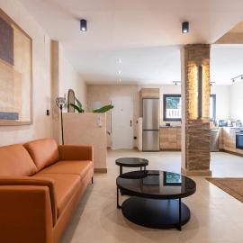 Villa privada con barbacoa y patio cerca de la playa Torremolinos, hotel in Torremolinos