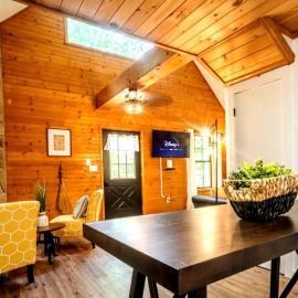 BEES KNEES A-frame Cabin for 2 hot tub wifi