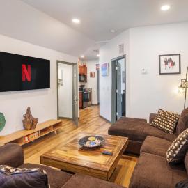 Stylish & Quiet 3BD Sleeps 8 Near Stadium & Downtown