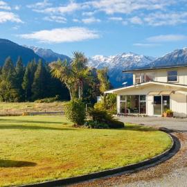 Glacier View Motel, hotel in Tatare