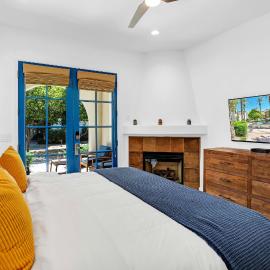 Modern King Studio Legacy Villa near Main Pool - B