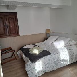 La Tanière, hotel in Bains-les-Bains
