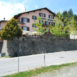 Hotel Ristorante Miravalle, hotel em Teglio