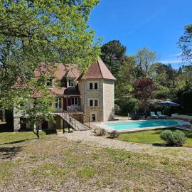 Appartement indépendant : tranquillité, forêt et piscine，尚塞拉德的飯店