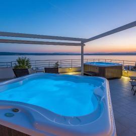 Beeindruckendes Apartment nur 100 Meter zum Strand mit Sauna, Whirlpool, Meerblick