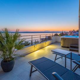 Atemberaubendes Apartment nur 100 Meter zum Strand mit Sauna, Rooftop, Meerblick