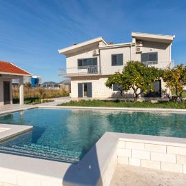 Villa Dolina Opuzen by Villas Guide
