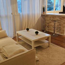 Cosy Place, Private Parking, 26 min to Paris, hotell i Plaisir
