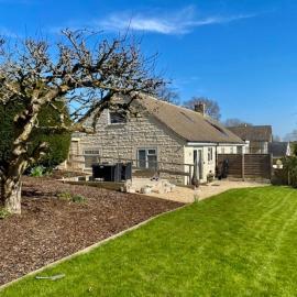 Great Rollright Cottage near Soho Farmhouse, hotel di Chipping Norton