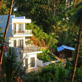 SIRUS Resort Tagulandang, hotel a Kisihang
