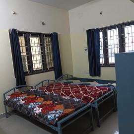 4Seasons mens Hostel