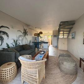 The Palms Apartment on the beachfront, wifi, TV