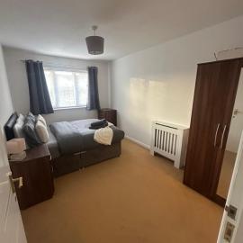 A Home From Home, hotel v destinácii Crawley