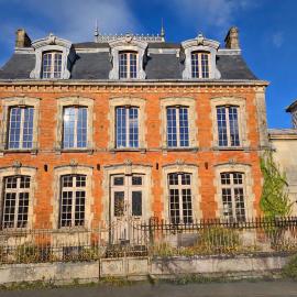 Gîte des Deux Dames de Champagne, hôtel à Saint-Amand-sur-Fion