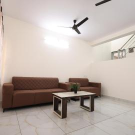 Shiv HomeStay - Peaceful & Comfort Stay Nr Dwarka, hotel u gradu 'Warwāla'