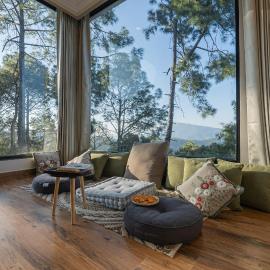 SaffronStays The Unwind Chalet Majestic Suites, hotel in Mukteshwar