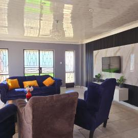 Luxury Township Living Kwa Magumede, hotel a Bulawayo