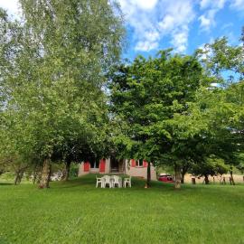 Maison individuelle avec terrain arboré