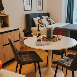 Sheraa Home, hotel i Ķesterciems