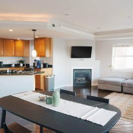 Modern Downtown Apartment • Walk to Restaurants