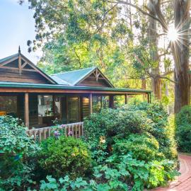 Botanica Retreat Garden Cabin in Olinda