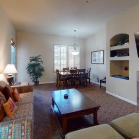 LV252 Private Upstairs 2BD-2BA Legacy Villas Condo, hotell i La Quinta
