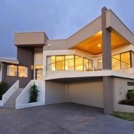23 Coastline 3-Level Luxe Home Theatre &Pool House
