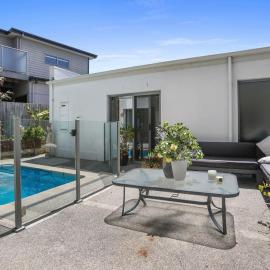 Coastal Retreat Apollo Bay - with solar heated swim spa