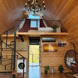 Cottage Korolistavi HillShade