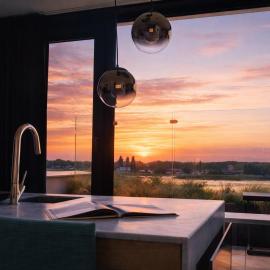 SLEEP INN - Kaai11, Riverview Lofts & Suites: Anvers'te bir otel
