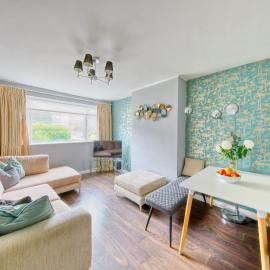 2 bed flat - SW London with parking, hotel u gradu Teddington