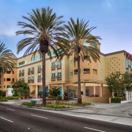 Desert Palms Hotel & Suites Anaheim Resort, hotel u gradu Anahajm