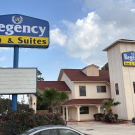 Regency Inn & Suites By Capital O Houston IAH Airport, hotel in Humble