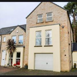 Causeway Holiday Homes, hotel in Coleraine