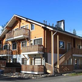 Cozy Alpine-Style Apartment in the Heart of Levi with Private Sauna & Fireplace
