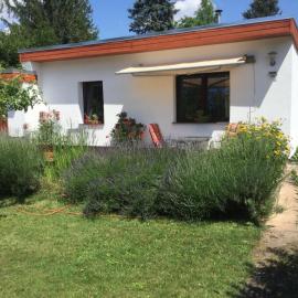 Holiday Home Kleines Ferienhaus in Rangsdorf mit großem Garten by Interhome