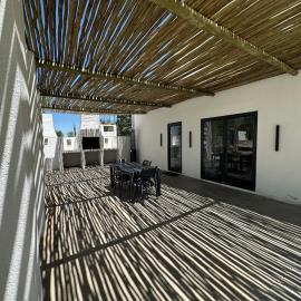 White House Cottage, hotel in Koekoeb