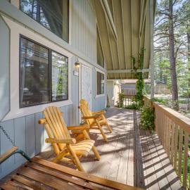Forest-Front Munds Park Cabin w/ ATV Access, hotel in Munds Park