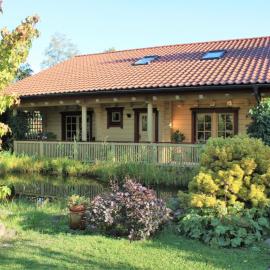 Apartment Gemütliches Blockhaus in Waldrandlage mit Sauna by Interhome
