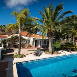 Holiday Home Casa Palmeras in Sayalonga mit Gepflegtem Garten by Interhome