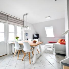 Haus Windhuug Wohnung 3, hotel en Utersum