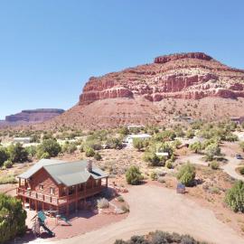 Kanab Family Luxury Log Cabin Hot Tub Pets OK, hotel em Kanab