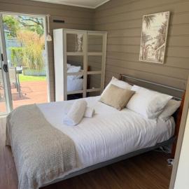 Frangipani Studio PET FRIENDLY!!!, hotel en Ulladulla
