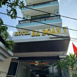 Khách Sạn Ba Đoàn 1, hotel sa Con Dao