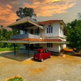Karmalhills Homestay: Tindummal şehrinde bir otel