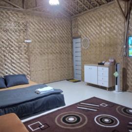 Omah Jangkriik Syariah Privat Pool
